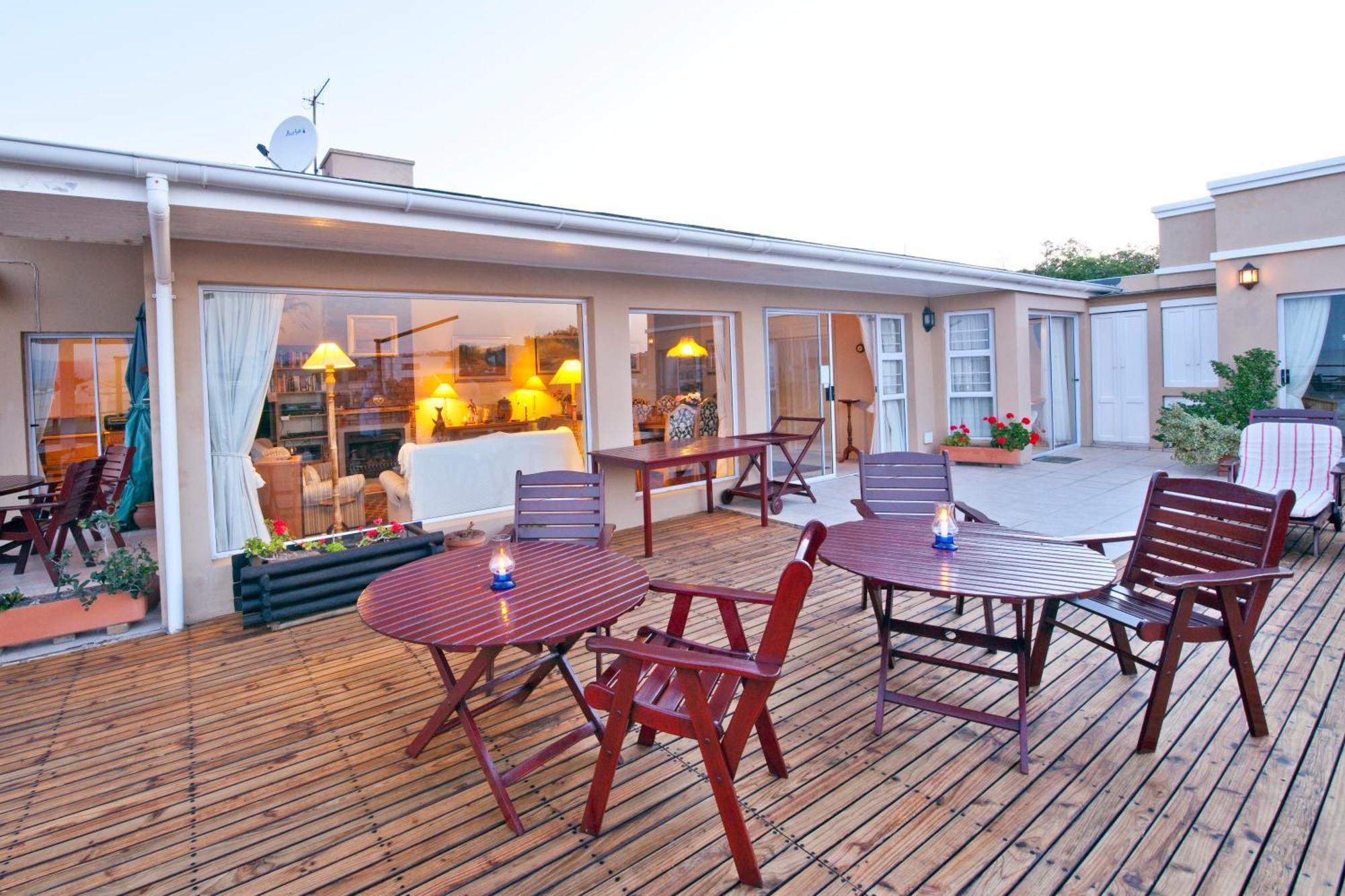 Dolphins' Playground Beachfront B&B Plettenberg Bay Exterior photo